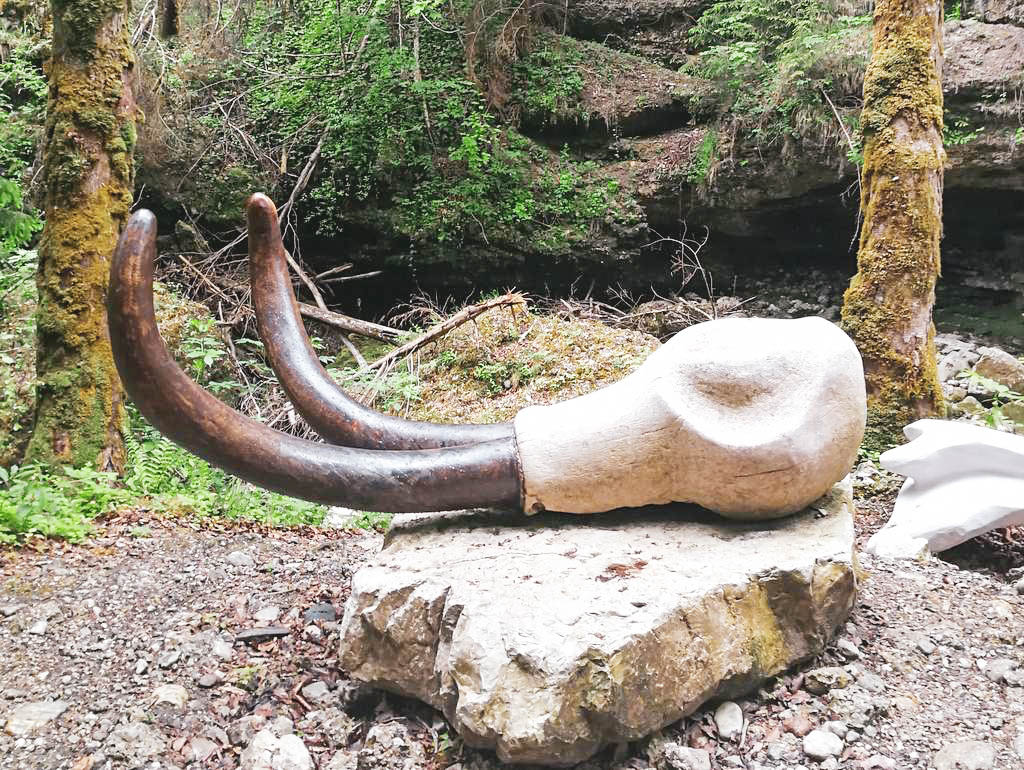 Mammutskulptur Glasenbachklamm