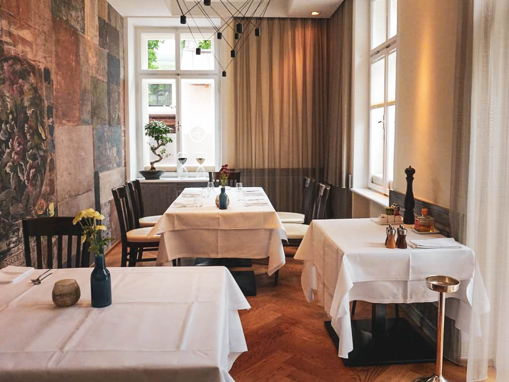 Gastraum Restaurant Brunnauer